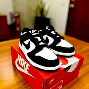 Nike Dunk Low Retro
White Black Panda 5Y